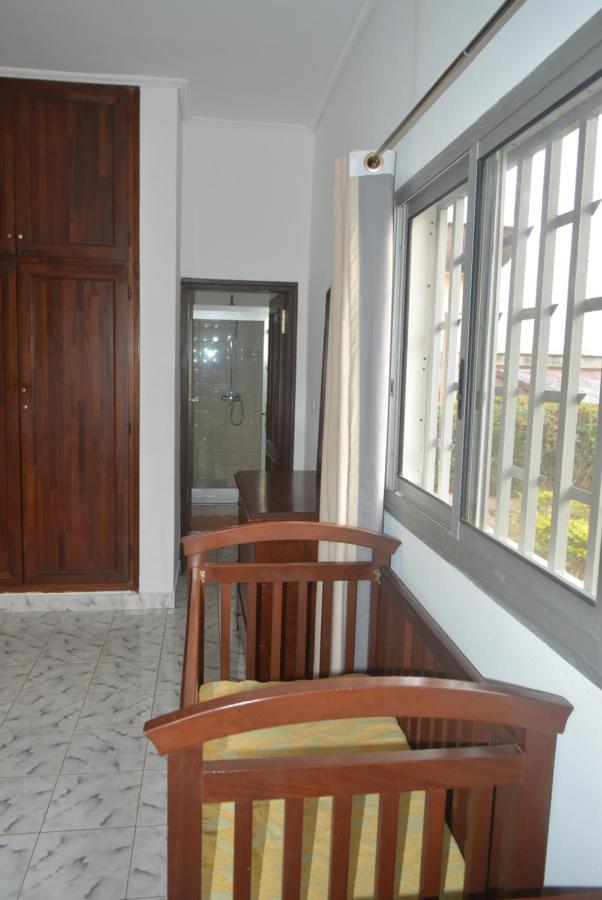 Villa Les 3 Oisillons Kribi Exterior photo